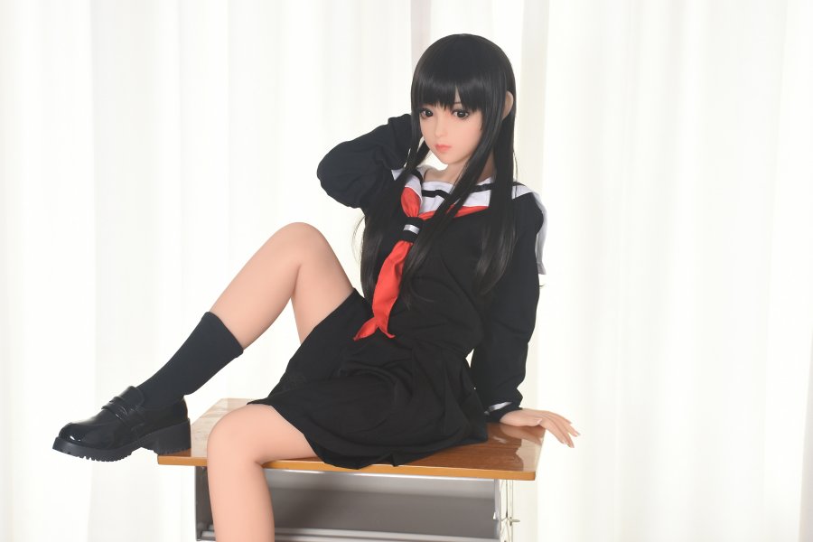 リアルラブドール口頭自慰行為黒い制服
