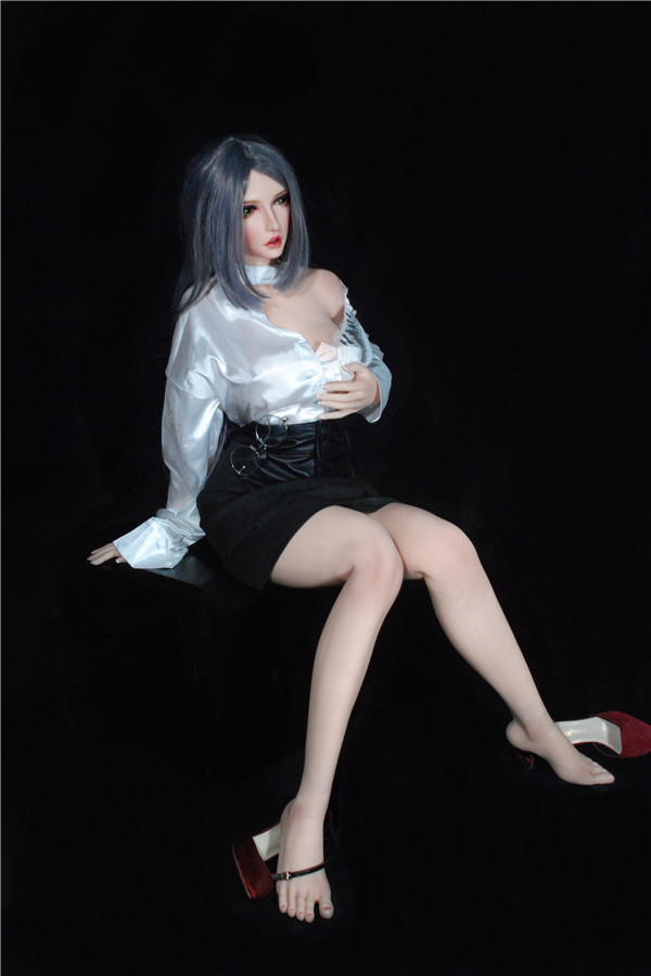 コスプレ等身大ドール