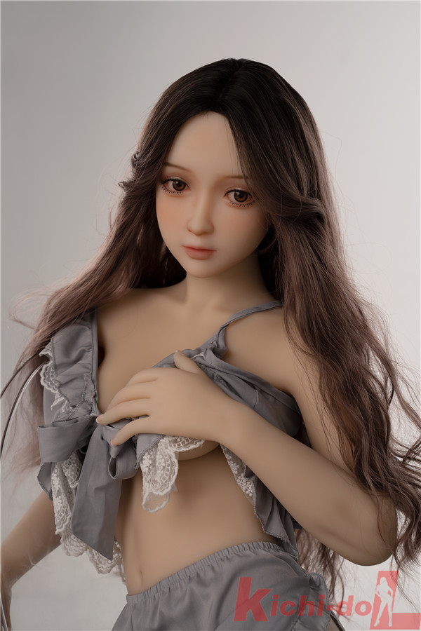 綺麗な胸セックス人形