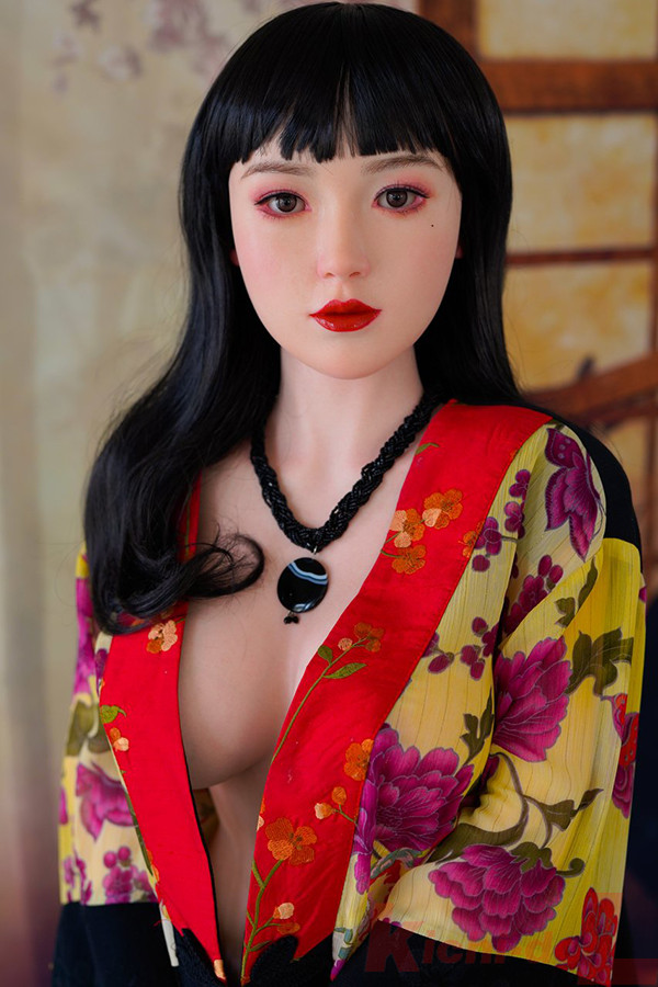 Rieko Makiセックス人形エロ画像