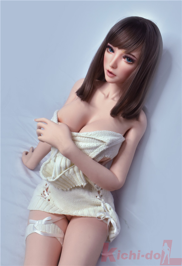 豊満な色白の体セックス人形
